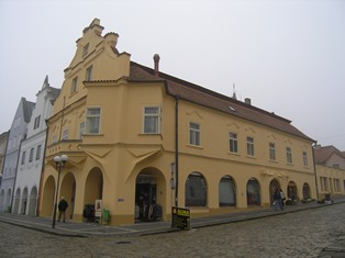 dům