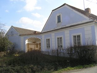 dům