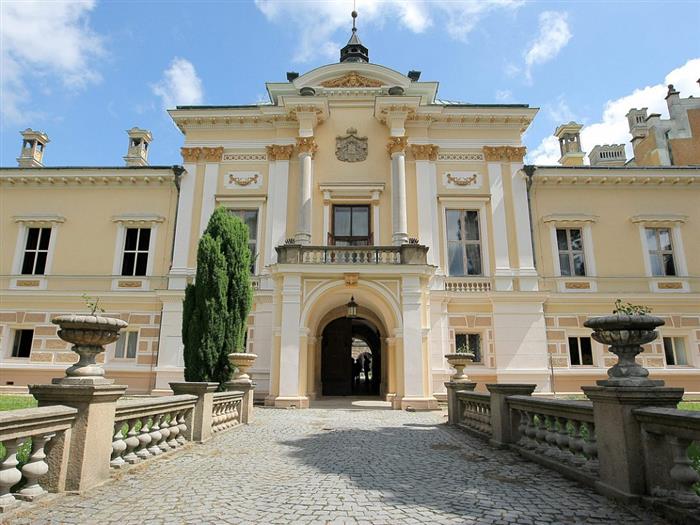 Zámek Z-křídlo