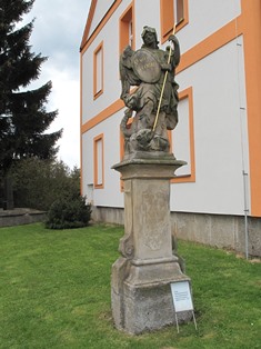 před obnovou