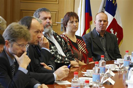 Setkání ministra vnitra se starosty obcí, kde hrozilo zrušení pobočky České pošty (Vysočina)