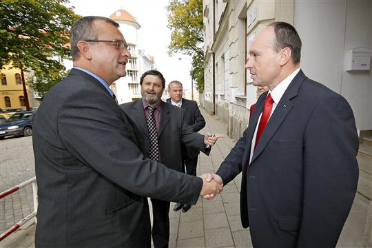 Miroslav Kalousek a Zdeněk Kadlec, v pozadí Václav Kodet a Miroslav Houška, 2008