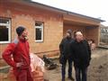 Nejdále jsou nyní v Náměšti nad Oslavou. Část klientů již bydlí v nových domcích, do dalšího se nastěhují na začátku příštího roku.
