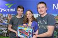 Zleva první Jiří Klusák, třetí Anna Švaňhalová a druhý Tomáš Kalas si užívají své výhry