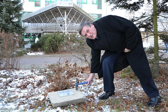 2011_12_20_Poklepání základního kamene Emergency v Havlíčkově Brodě, Jiří Běhounek, hejtman Kraje Vysočina