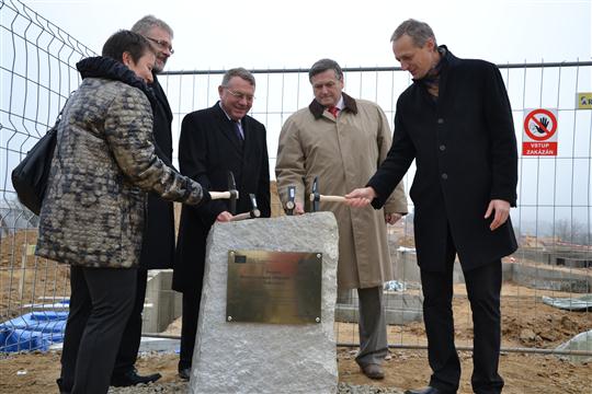 2011_11_16_Transformace soc. služeb, Velká Bíteš_ Alena Brožková, ředitelka Domova,Milan Vlček,starosta VB, David Kafka,náměstek ministra práce a sociálních věcí,Jiří Běhounek,hejtman KV