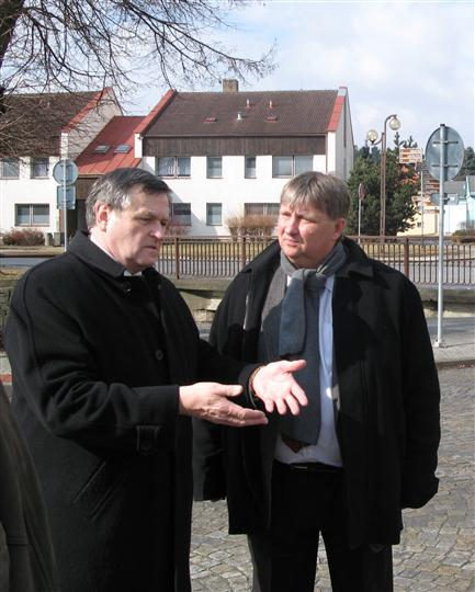 2011_03_10_Jiří Běhounek, hejtman kraje Vysočina a Viktor Wölfl, starosta Luk nad Jihlavou při oficiální návštěvě Luk nad Jihlavou