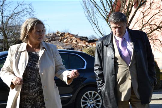 2011_03_24_Zleva - Hana Škodová, starostka Hrotovic a Jiří Běhounek, hejtman kraje Vysočina při návštěvě Hrotovic