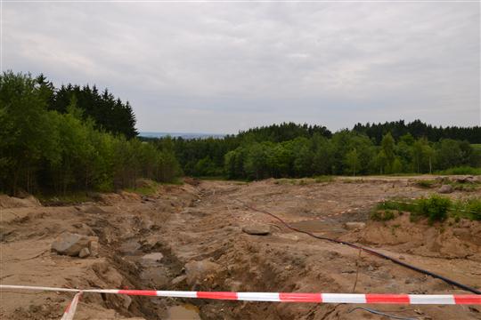 2011_06_14_Nebezpečná skládka v Pozďátkách