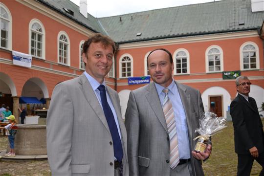 2011_07_13_Tomáš Škaryd, radní kraje Vysočina pro oblast kultury a Zdeněk Kadlec, ředitel Krajského úřadu kraje Vysočina na Hračkobraní v Kamenici nad Lipou