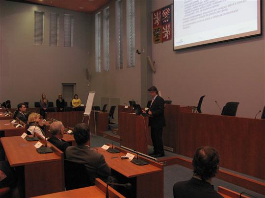 Radní Zdeněk Ryšavý představuje ISNOV zástupcům měst