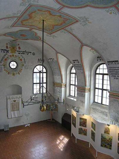 Interiér zadní synagogy