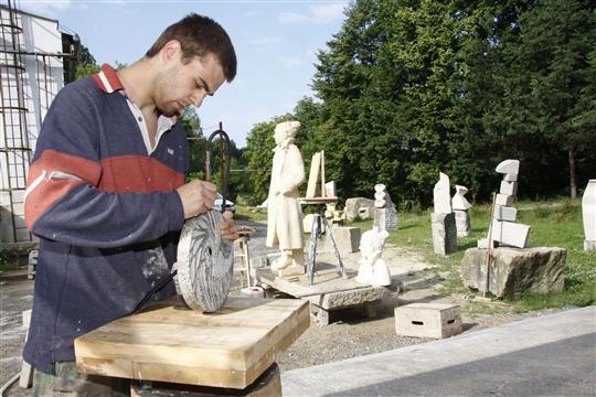 Kamenná medaile v místě svého vzniku - Lipnice nad Sázavou